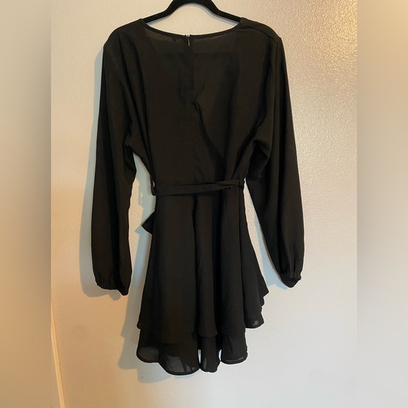 Black Women's Dress Deep V-Neck Waist Tie Ruffle Swing Skater Dresses - Picture 6 of 9